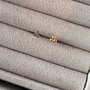 Mejuri/Gorjana studs